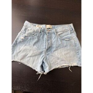 Universal Thread Light Wash Mid-Rise 90s Baggy Frayed Denim Shorts